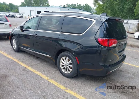 2018 Chrysler Pacifica Touring L Plus z USA, uszkodzony, nr VIN 2C4RC1EG1JR187444